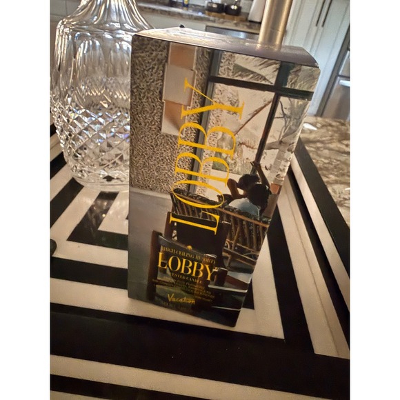 Vacation Lobby Scented Candle High Ceiling Resort Fresh Cut Flowers Sea Breeze - Picture 8 of 8